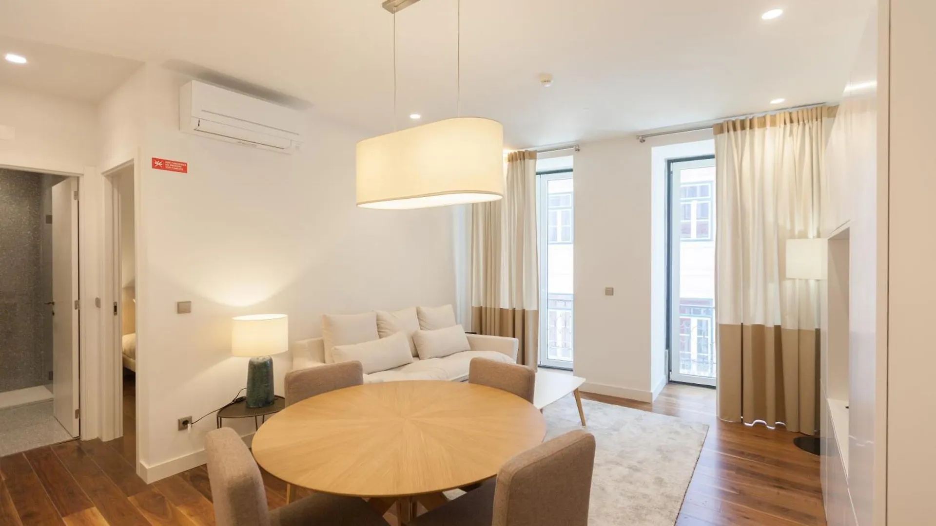 Flh Gloria 70 Apartman Lisboa 0*,  Portugália
